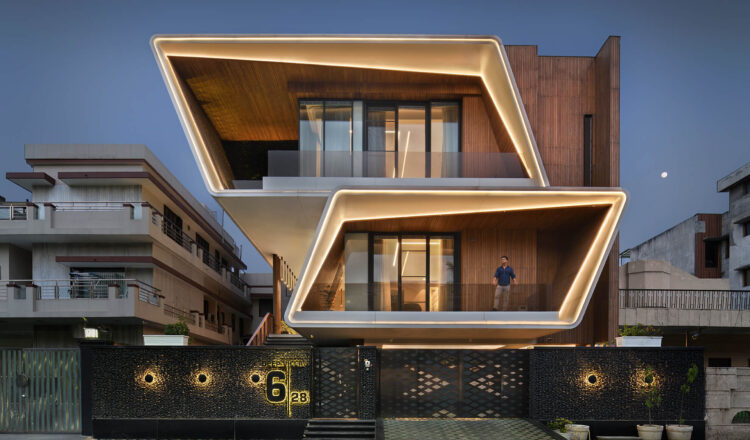 Flat in Thane